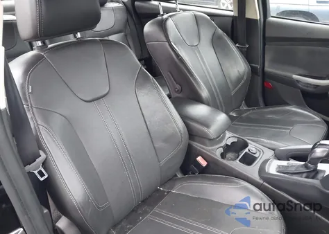 2013 Ford Focus Se z USA, uszkodzony, nr VIN 1FADP3F29DL247888